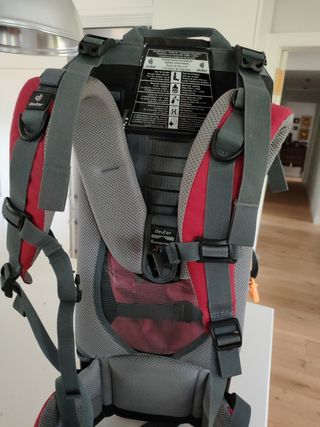 Mochila portabebés Deuter