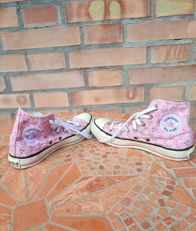Converse con ricami
