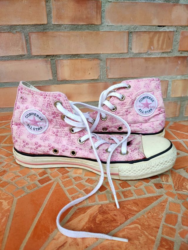 Converse con ricami
