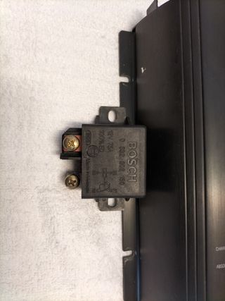 Cargador de 220 y relé