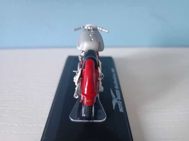 Modellino Moto Guzzi 