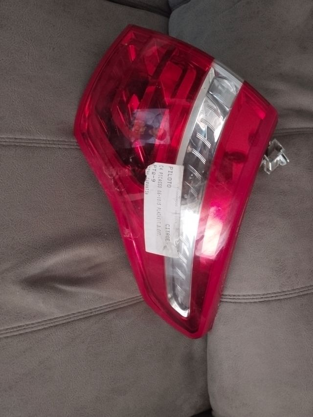 Faro trasero derecho de Citroen C4