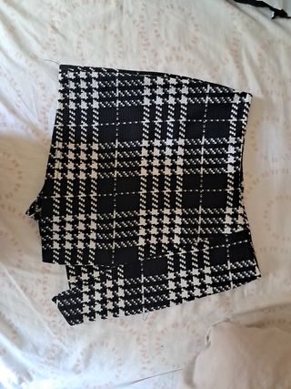 Falda pantalón blanca y negra