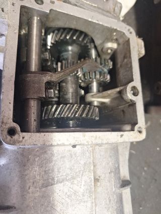 Caja de cambios seat 600 E