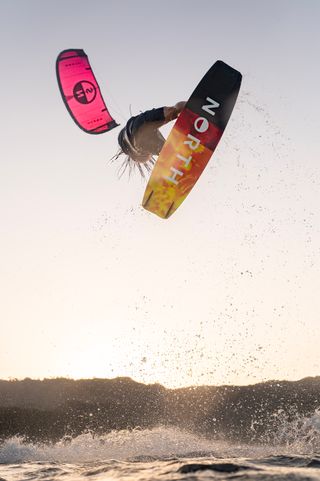 Materiale North (aquiloni, barre, tavole, attrezzatura...)