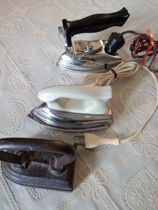 Set di 3 ferri da stiro vintage 