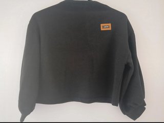 Jersey negro con manga 3/4