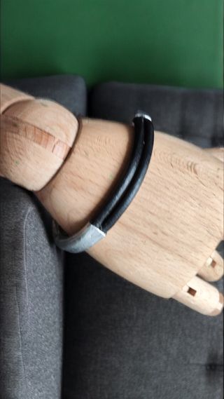 Pulsera en metal reciclado ♻️ y cuero