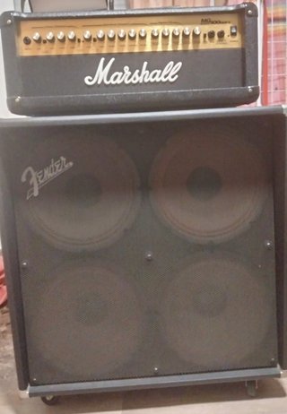 Amplificador de guitarra Marshall MG 100
