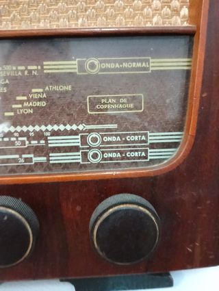 Radio antigua coleccionista