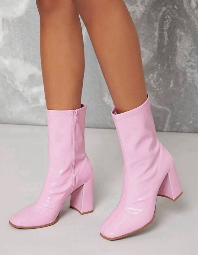 Botines estilo charol con tacon bloc