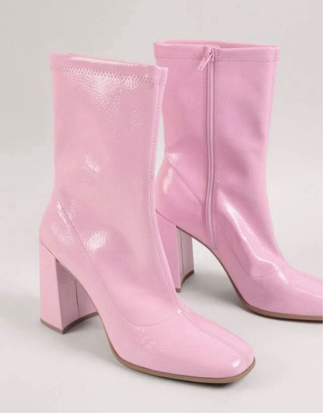 Botines estilo charol con tacon bloc