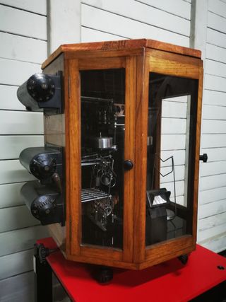 Balanza de precisión antigua.