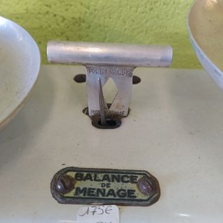 ANTIGUA BALANZA DE COCINA FRANCESA.