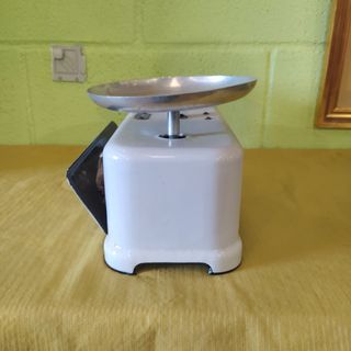 ANTIGUA BALANZA DE COCINA FRANCESA.