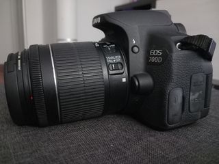 Canon EOS700