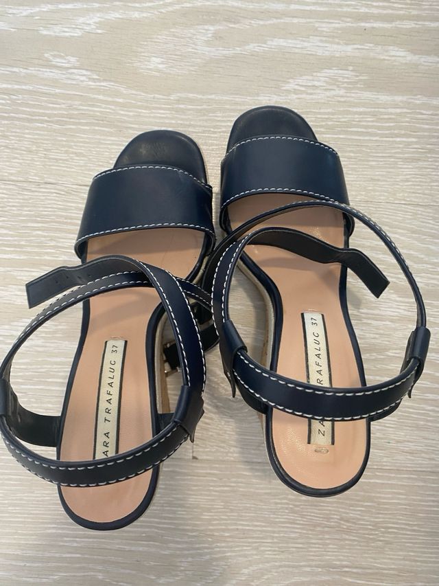 Zapatos de piel con cuña