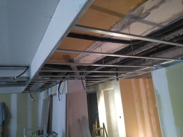 Instalación de techos desmontables