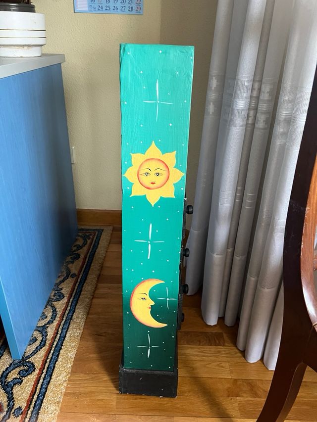 Armarito pequeño triangular