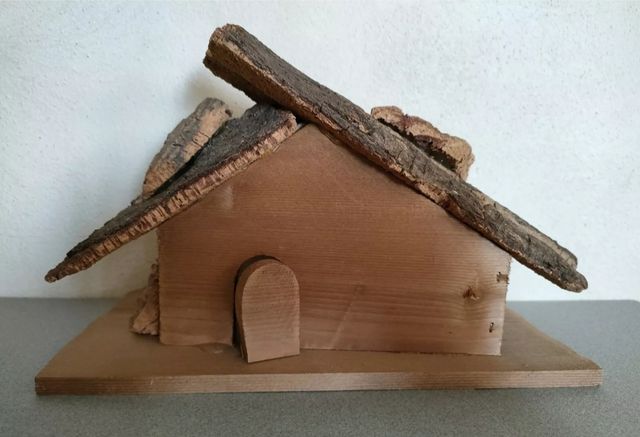 Presepe vintage con capanna