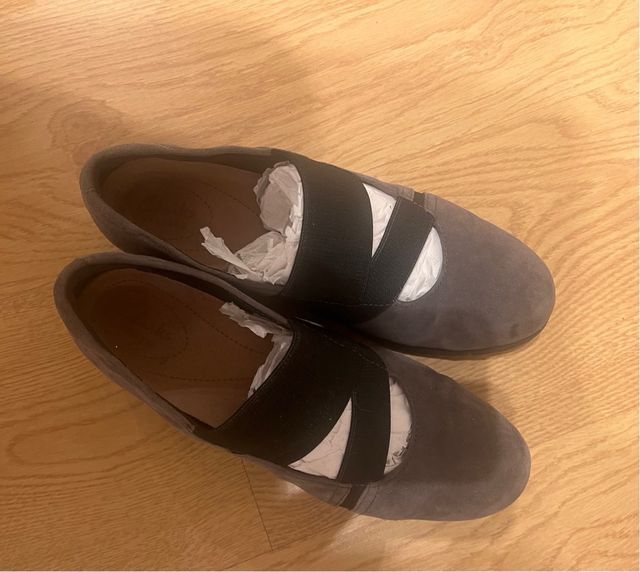 Zapatos de mujer, marca Clarks! Como nuevos!! 