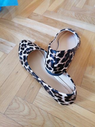 Manoletinas/Zapato plano leopardo T. 38