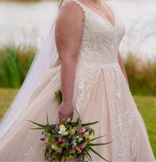 Vestido novia color champagne