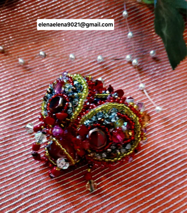 Broche bicho 🪲 con alas