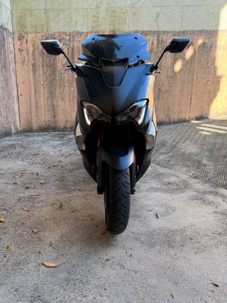 T-Max 530 SX (2018) con muchos extras