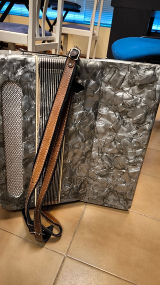 Acordeon siletta instrumento musical