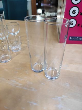 Colección copas y vasos de cristal