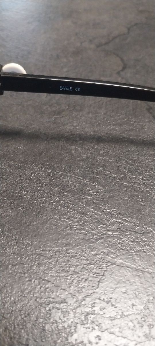 Occhiali da sole donna basile