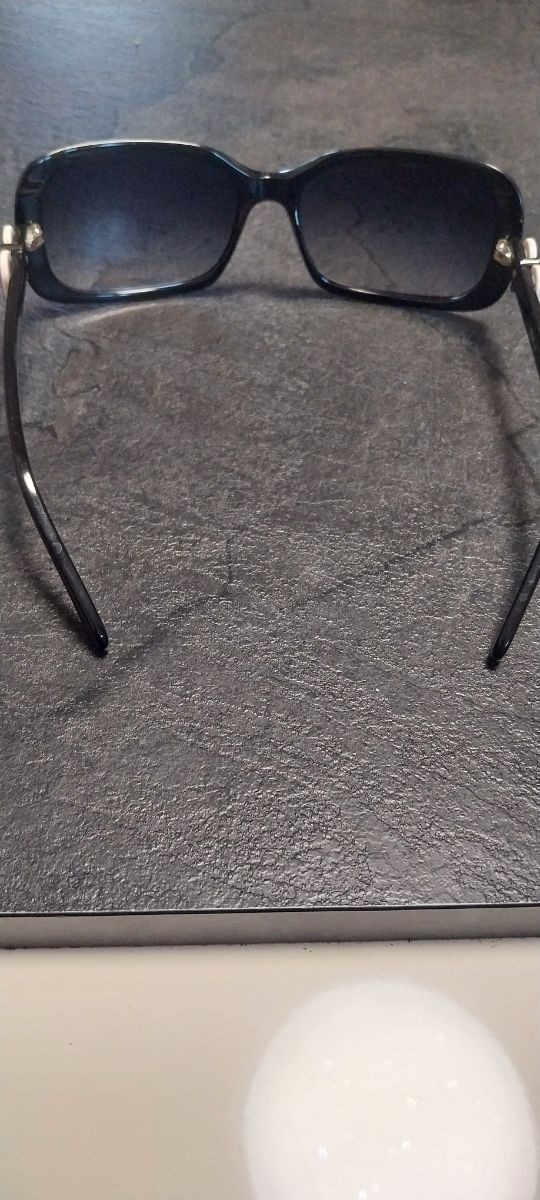 Occhiali da sole donna basile