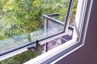 Instalación de vidrios dobles en ventanas