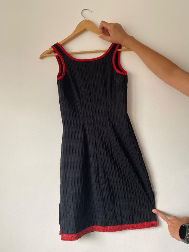 Vestido estrecho negro