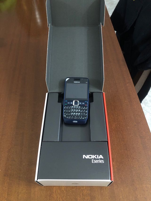 Cellulare Nokia E63