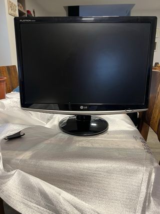 Monitor LG 22’’ Flatron W2252V