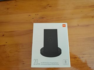 XIAOMI MI 20 W WIRELESS CHARGER STAND