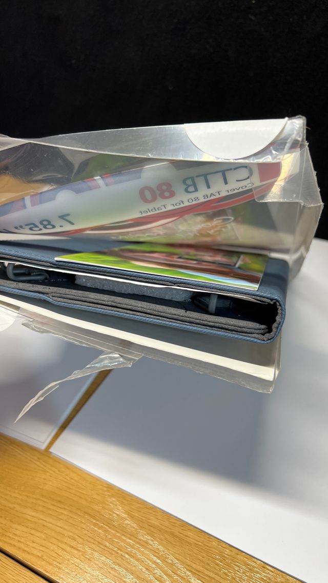 Funda universal CTTB 80 - 7.85 y 8 WOXTER