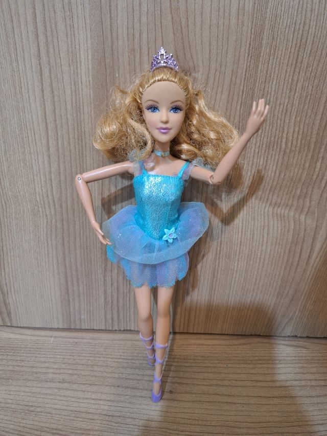 Barbie Bailarina de las 12 Bailarinas