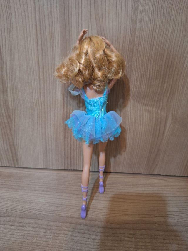 Barbie Bailarina de las 12 Bailarinas