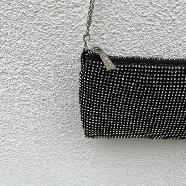 Borsa con brillantini Stradivarius.