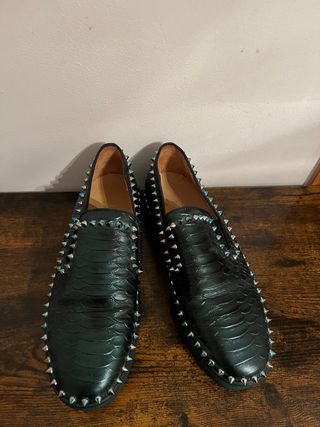 Christian Louboutin mocasines de piel