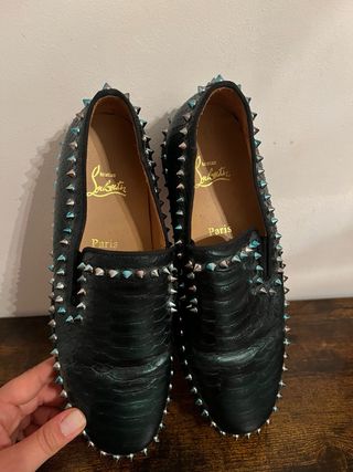 Christian Louboutin mocasines de piel