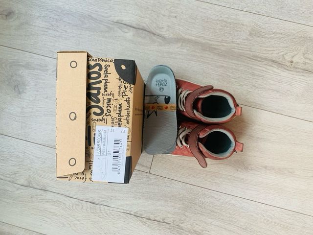 Zapato feroz. Jucar Rocker piel frambuesa