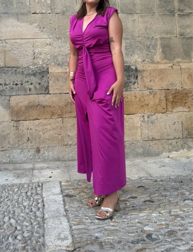 Vestido invitada color buganvilla