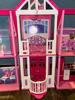 Casa con ascensore Barbie