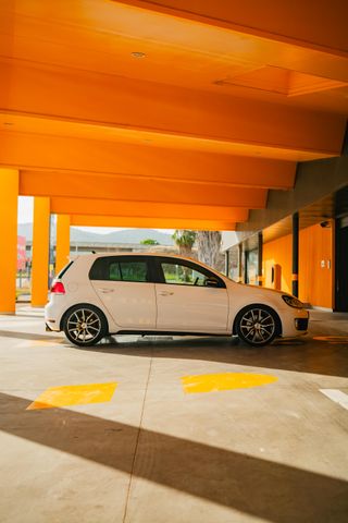 VOLKSWAGEN Golf  2009