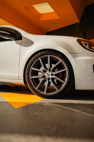 VOLKSWAGEN Golf  2009