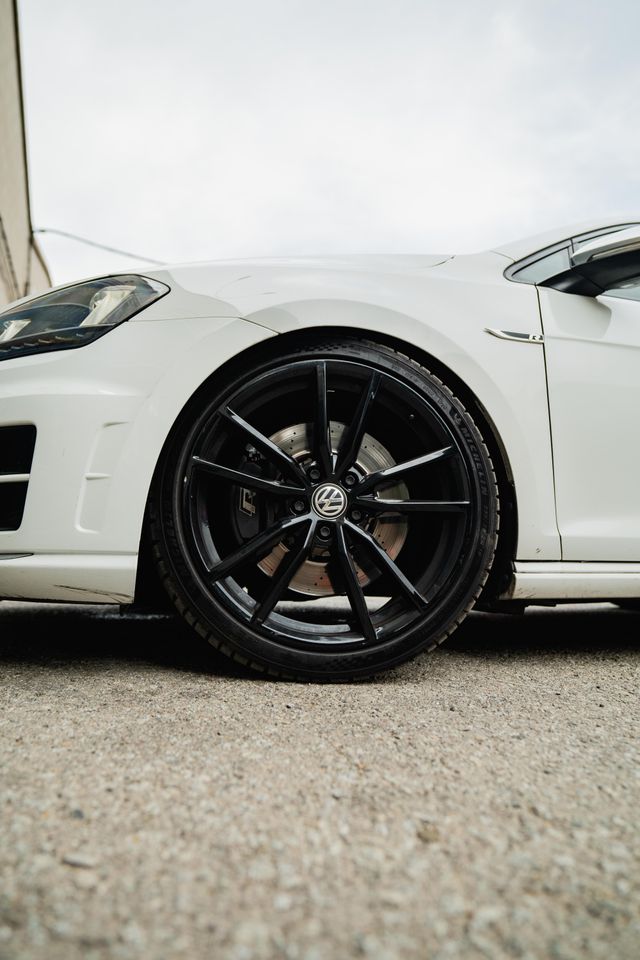 Volkswagen Golf 7 R 300CV  2015